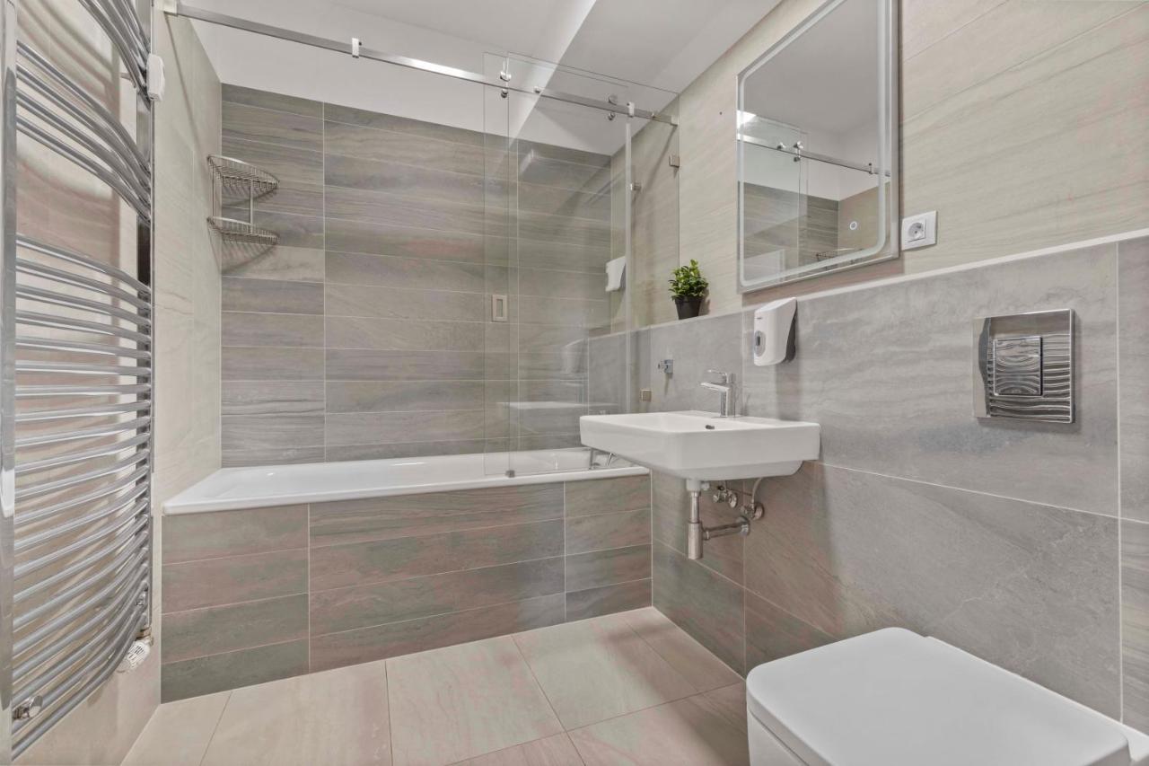Apartamento Lam Premiere - Ac - Awesome View In Bratislava Exterior foto
